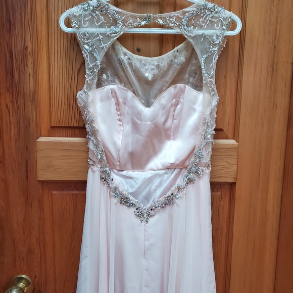 Exquisite Prom Dress - Picture 3 of 3